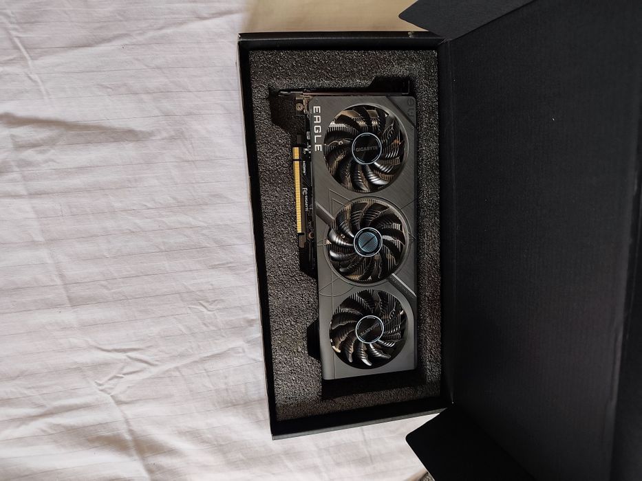 Placă video Gigabyte GeForce RTX 4060 EAGLE OC 8GB