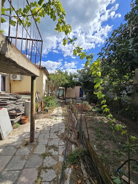 Продава се Къща в Бургас, Победа - 80 кв.м за 1875 €/кв.м - Снимка #2