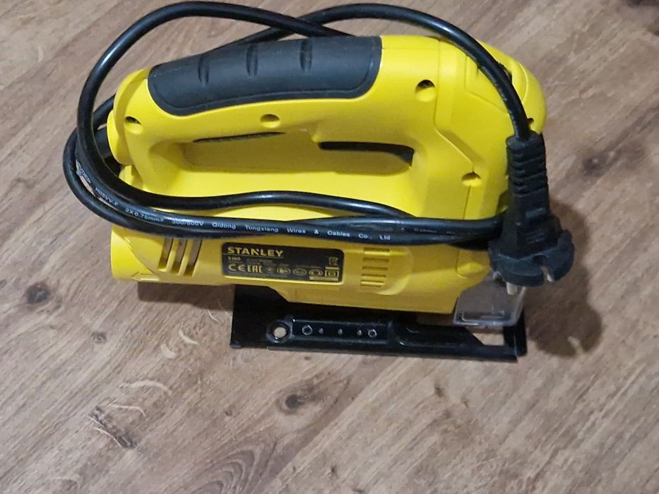 Лобзик Stanley 600 W.
