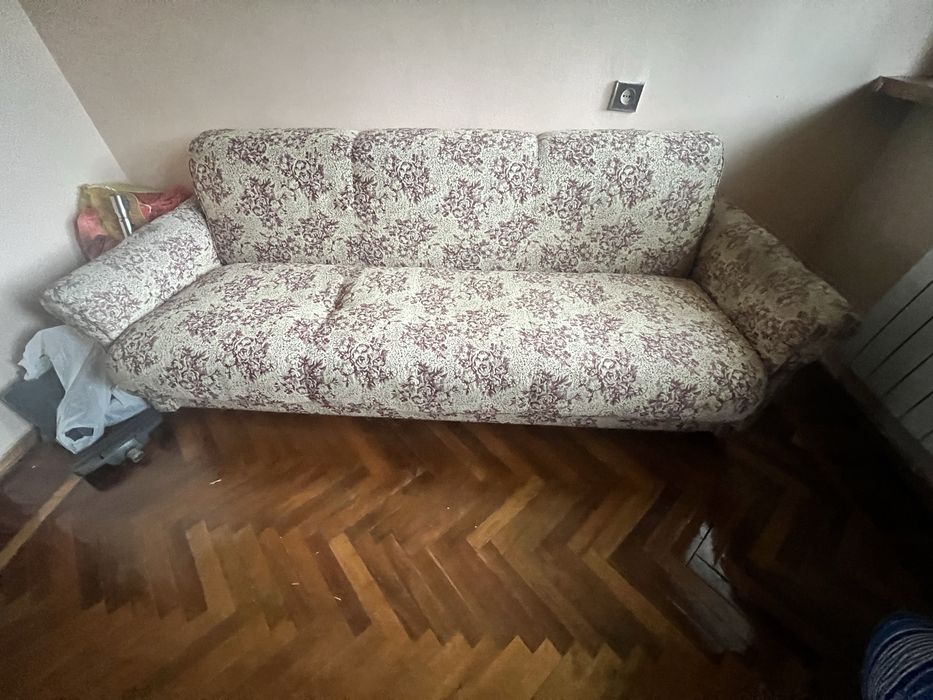 Диван требует чистки