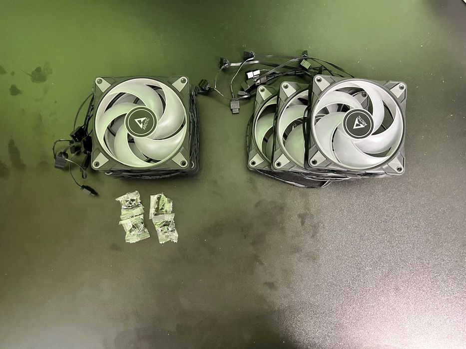 Lot  6 ventilatoare  ARCTIC AC P12 PWM PST A-RGB