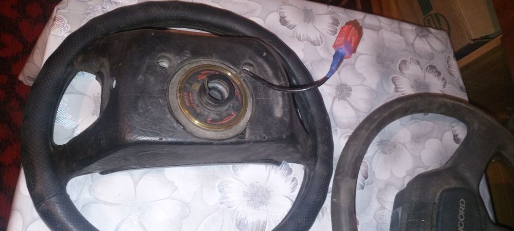 Продам руль на Мазду и на audi