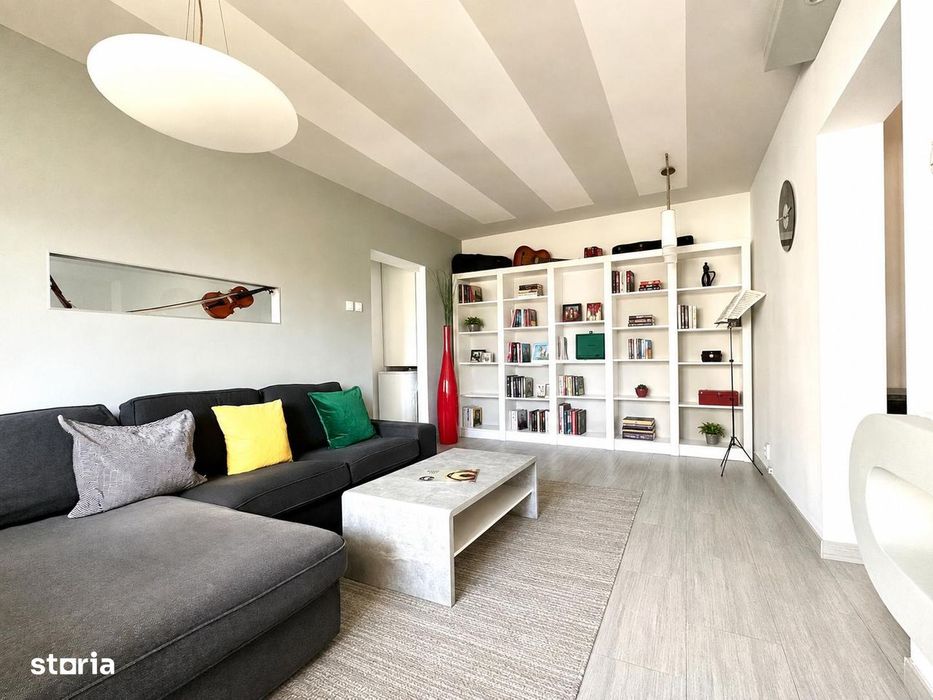 Apartament vedere spate, zona Calea Moșilor - intersecție cu Eminescu