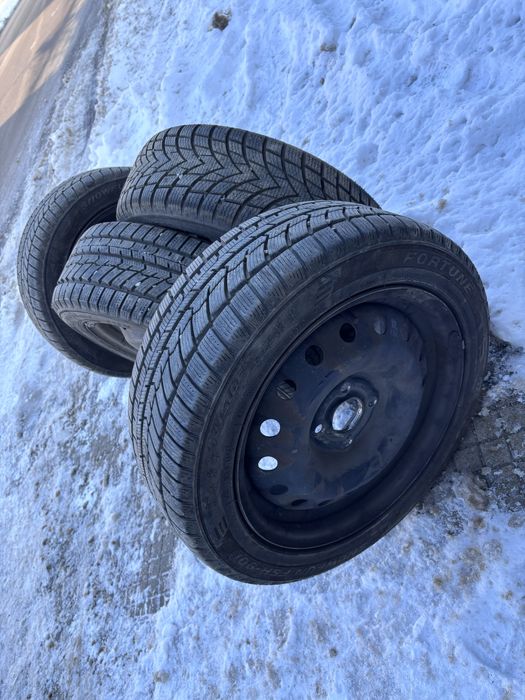 Зимни гуми 185/55/15 с желязна джанта на 20 дена