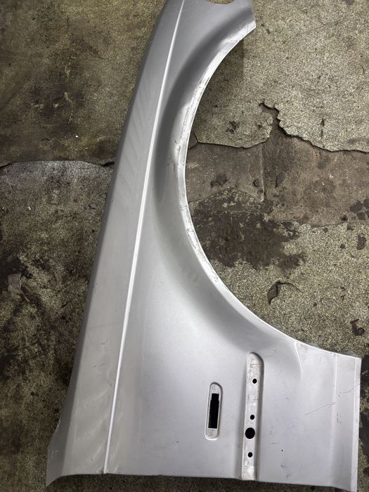 Продам переднее правое крыло BMW E46