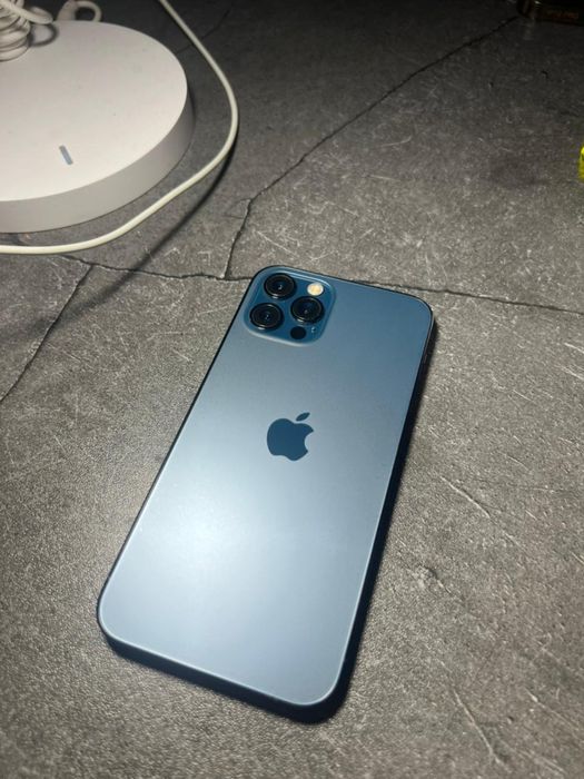 Продам iPhone 12Pro
