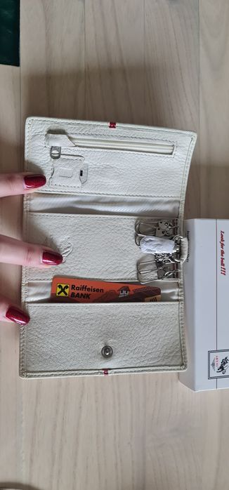 Ново портмоне за ключове ключодържател Арт93