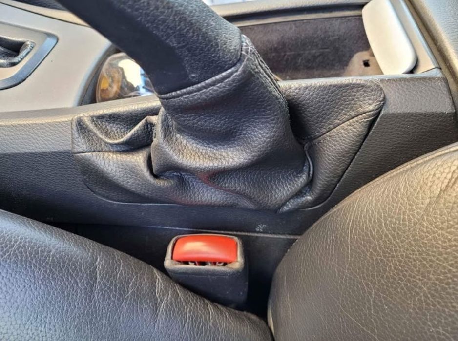 Държач на маншона на ръчната спирачка за Volvo s60/ v70