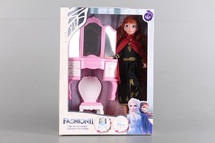 Кукла с тоалетка