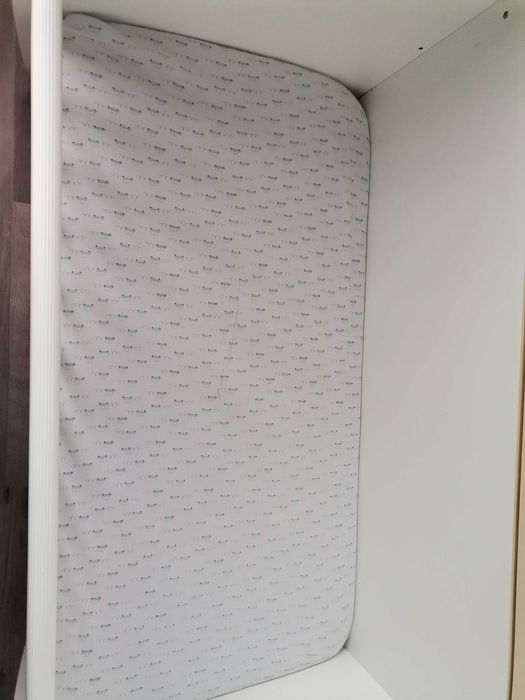 Продавам легло "Лорели" 60/120