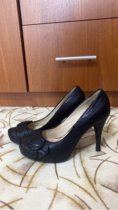 Продам обувь женскую недорого