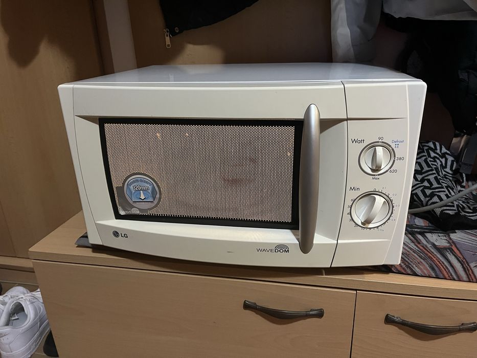 Микровълнова фурна LG