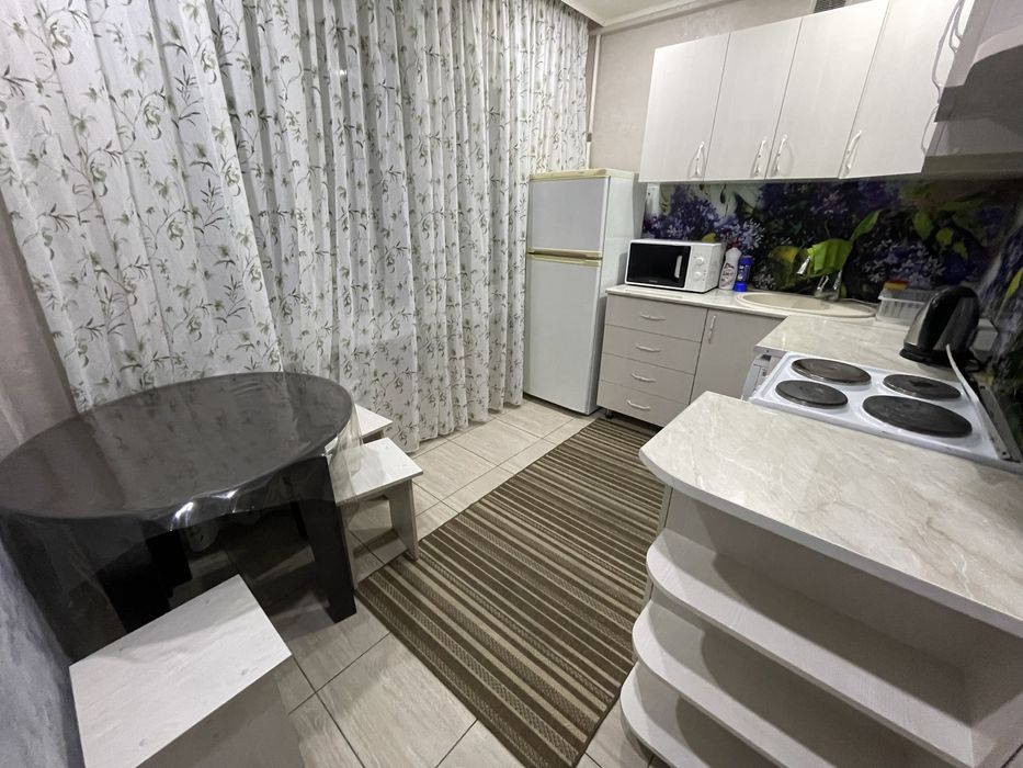 Сдается 1,5 Люкс , Дворец спорта