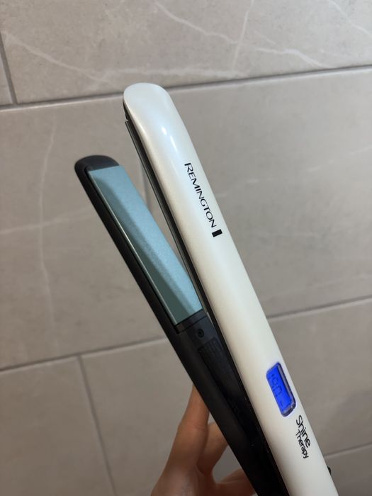 Преса за коса Remington Shine Therapy