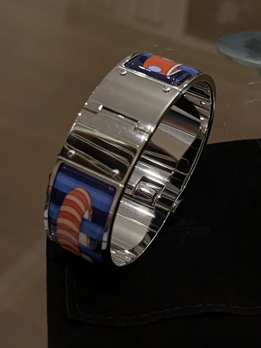 Браслет HERMES Enamel Charniere hinged bracelet