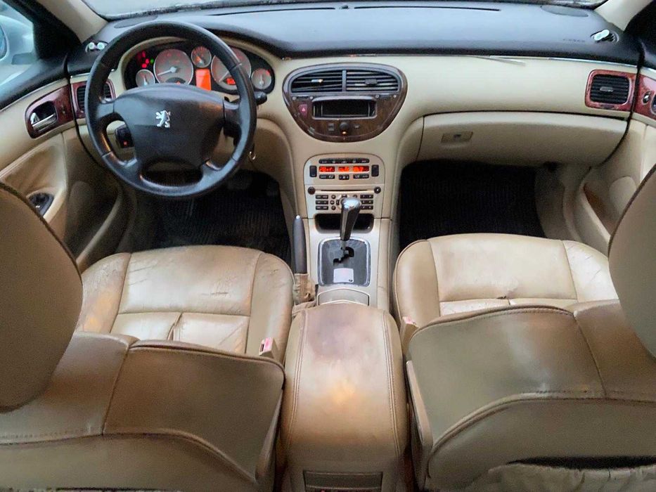Dezmembrez Peugeot 607 3.0i v6/XFX/XFV/usa/portbagaj/motor/faruri/interior/volan/jante/stopuri/cutie