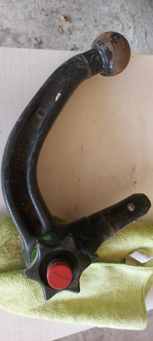 Теглич оригинален Audi  Westfalia 316128 VW Touran BMW 5 F11