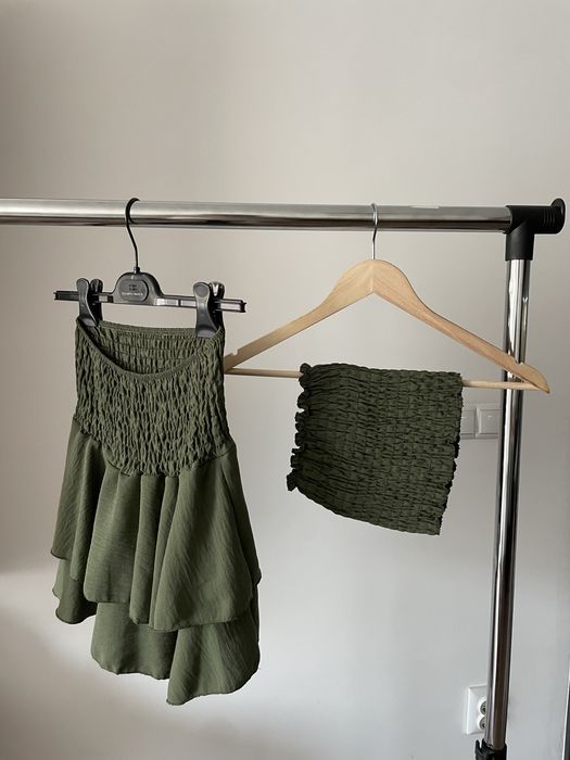 Страхотни Сетове топ и пола подходящи за специален повод