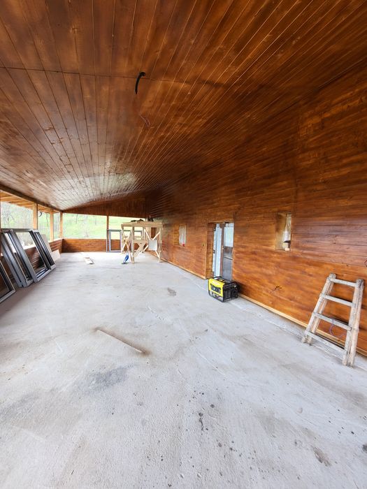 Firma autorizată – Executăm toate felurile de acoperișuri și mansarde