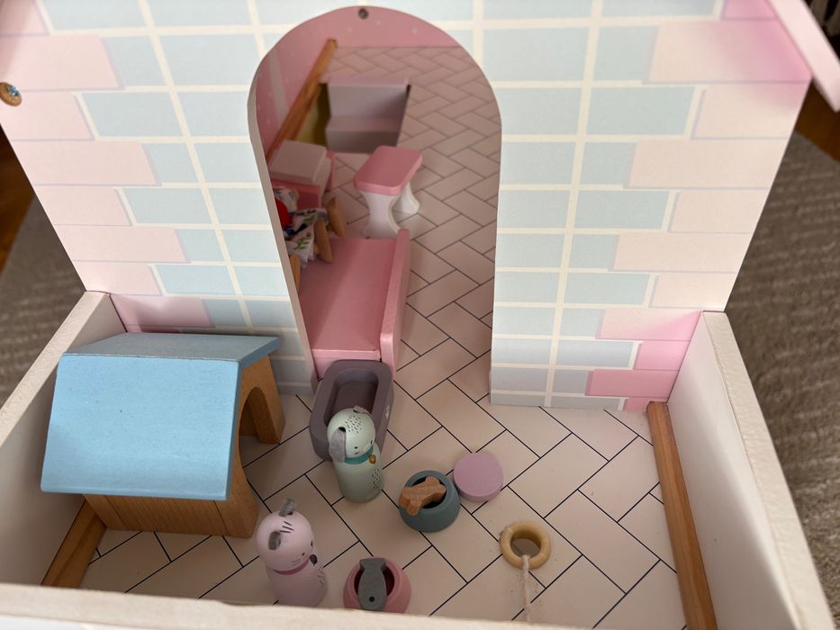 Детска къща за кукли