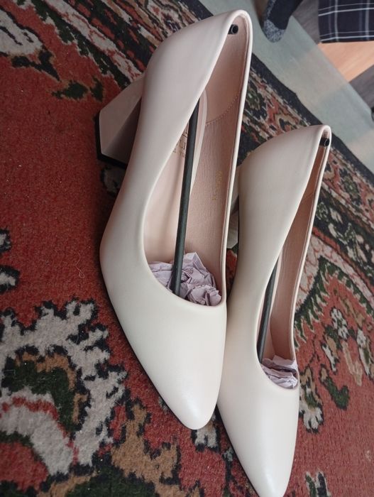 Продам туфли новые