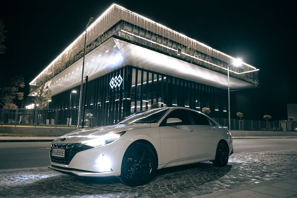 Hyundai Elantra 2021 - 2.0 Бензин - 49к км. - 360 - Климатроник - Led - Tech & Sun