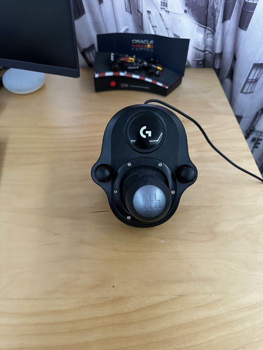 Logitech G29 + G Shifter inclus – stare foarte bună