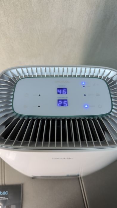 Интелигентен влагоуловител Cecotec BigDry 4000 Expert Connected с мощност 205 W