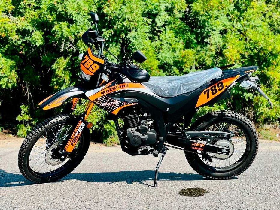 Мотоциклы 200-300 кубов с двигателем Honda