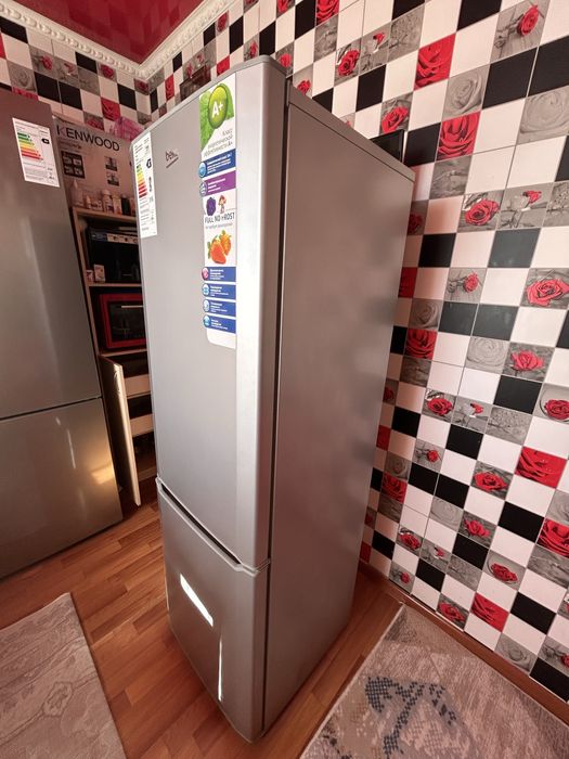 Холодильник Beko состояние работает б/у