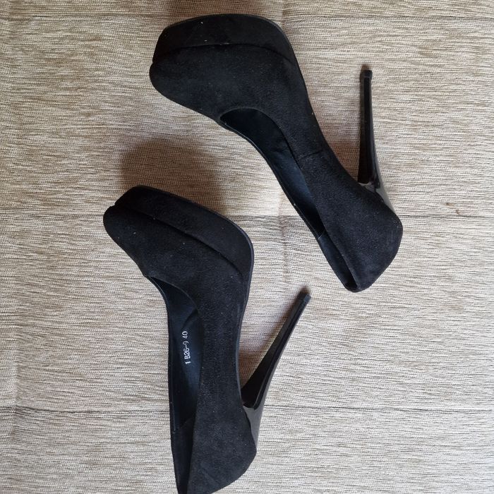 Туфли чёрные, замшевые