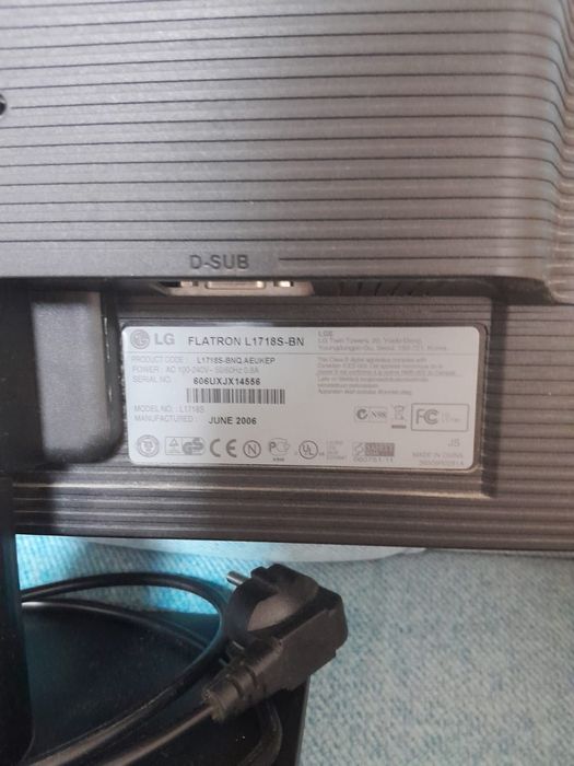 LG Flatiron L1718S-BN