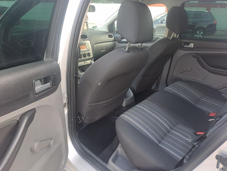 Ford Focus 2 an fab 2011 motor 1.6d euro5 bine intretinut