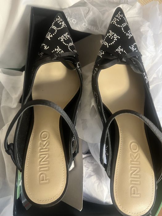 Нови обувки Pinko