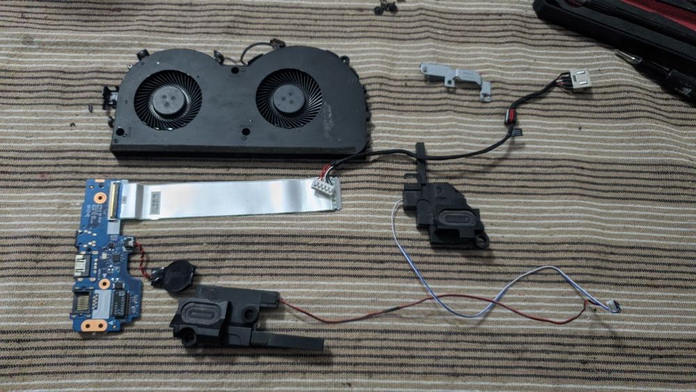 Lenovo legion Y520 на части