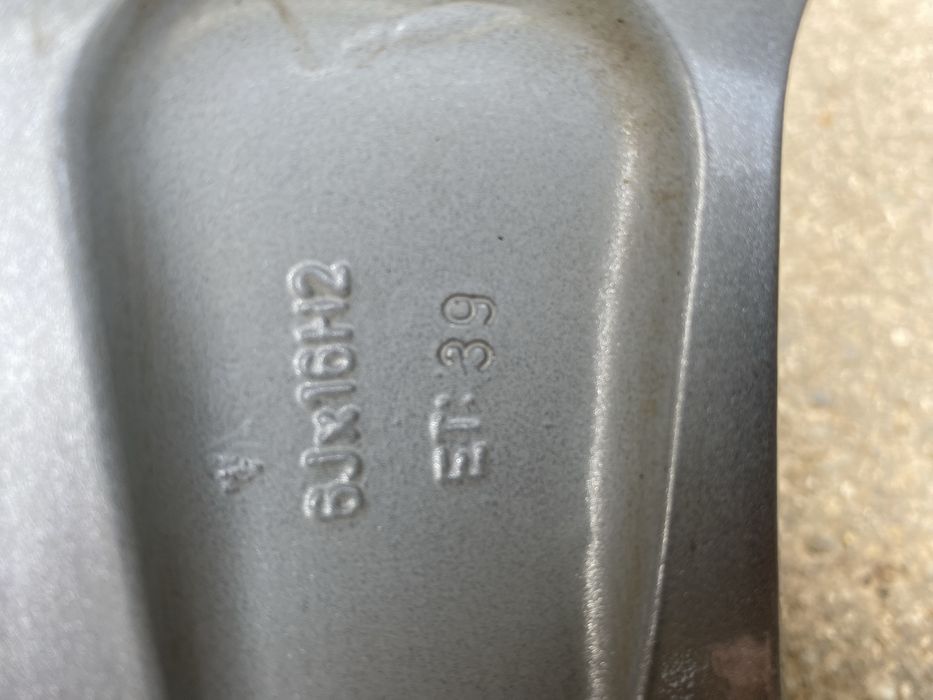 Зимни гуми 195/60/16 с джанти 16”,Toyota/5x100