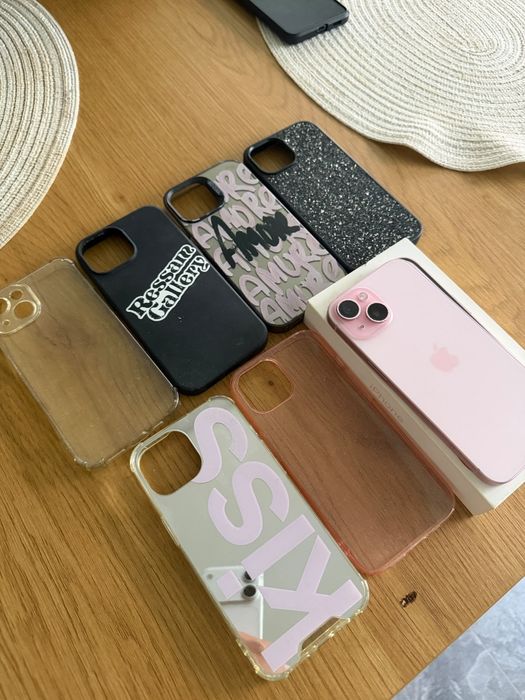 Vand Iphone 15 roz