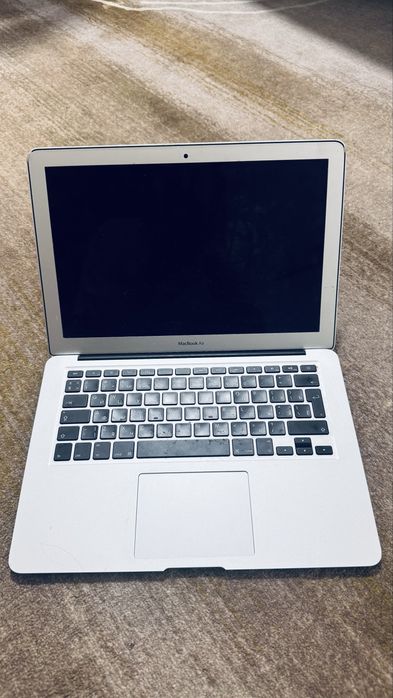 Продам ноутбук Apple