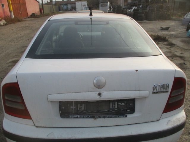 Hayon complet usa spate luneta geam Skoda Octavia 1 an 1998-2004