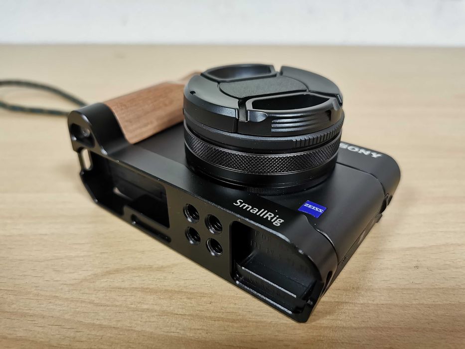 Smallrig грип за Sony RX100 (версии III, IV,V, VA, VI и VII)