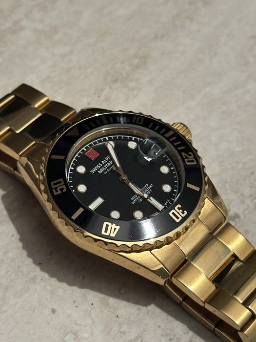 Мъжки часовник Swiss Alpine Military – Златист