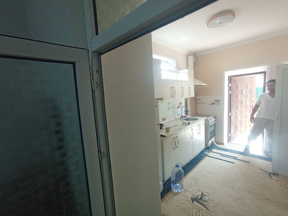 1 honali kvartira ijaraga beriladi. Hamma sharoitlar yaxshi