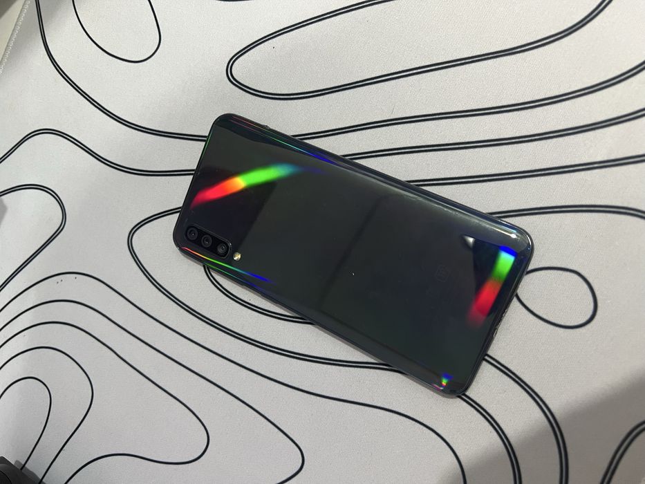 Samsung A50 самсунг А50 телефон