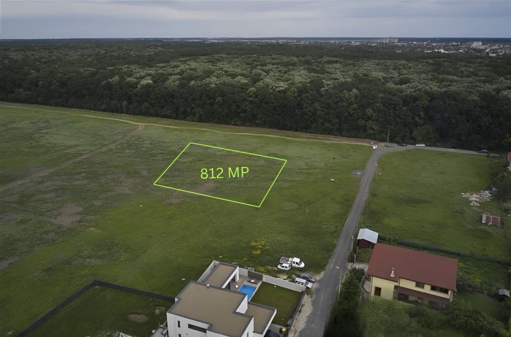 Teren intravilan 812 mp Matei Millo