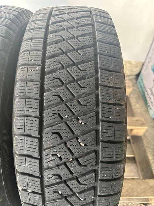 215/65/16c за бус Lassa 2бр дот22