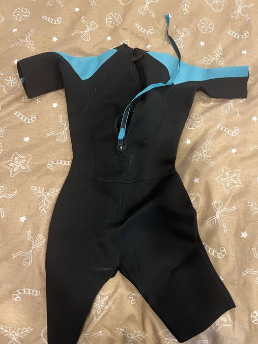 Детски неопрен подходящ за момче и момиче за 11 годишна възраст!