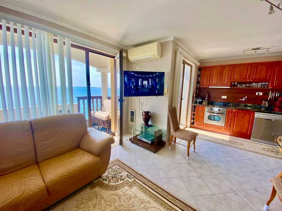 Продава се Тристаен апартамент в Свети Влас - 114 кв.м за 1843 €/кв.м - Снимка #17