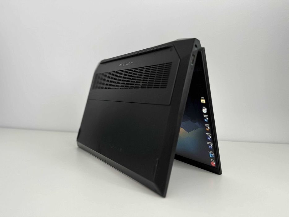 Laptop Gaming HP 15-ec2015nq, Ryzen 5, RTX 3050,32GB RAM,144Hz,