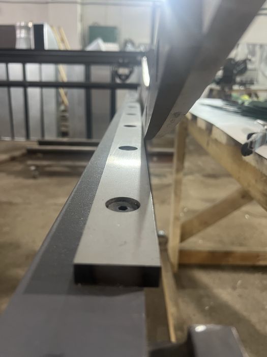 Гильотина сабельного типа