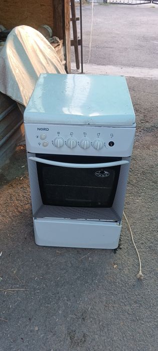 Продам газ плиту норд